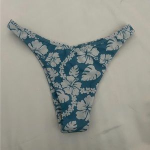 Benoa Blue Hawaii Large Johnny Bottoms